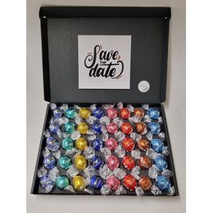 Chocolade Ballen Proeverij Pakket Groot | 40 stuks Lindt chocolade met Mystery Card 'Save the Date' met persoonlijke (video)boodschap | Chocoladepakket | Feestdagen box | Chocolade cadeau | Valentijnsdag | Verjaardag | Moederdag | Vaderdag