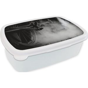 Broodtrommel Wit - Lunchbox - Brooddoos - De wielen van een stoomlocomotief in zwart-wit - 18x12x6 cm - Volwassenen