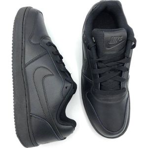 Nike Ebernow Low - Maat 40 - Sneakers - Zwart