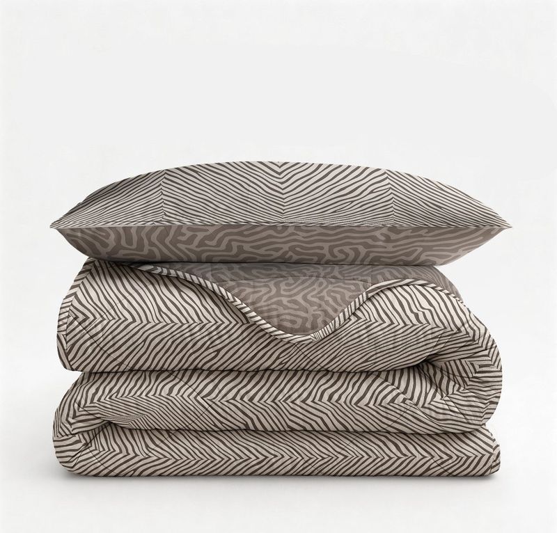 Sleeptime 2 in 1 Dekbed zonder Overtrek Chevron - Dekbed - 140 x 200 cm + 1 x kussensloop 60x70 - Taupe