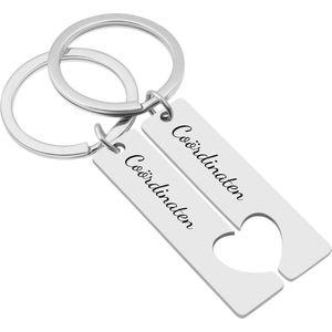 Gegraveerde sleutelhanger - Koppel cadeau - Cadeau voor Hem of Haar - Valentijnsdag verrassing - Love - Set van 2 - His and Hers