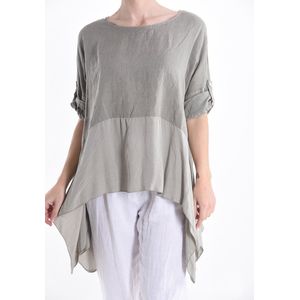 Linnen top met lange volant met verstelbare mouwen LICHT BRUIN, maat 42/44