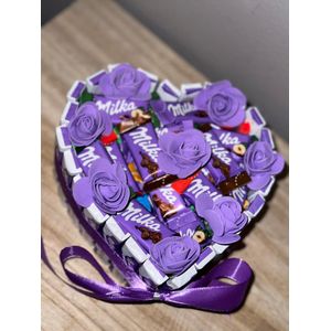 Milka Chocolade Hart Geschenk - Giftpack - Kerstcadeau - Valentijn cadeau - Cadeau voor hem of haar - Verjaardag - Moederdag Vaderdag - Trouwen