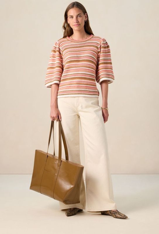 Roze gestreepte trui