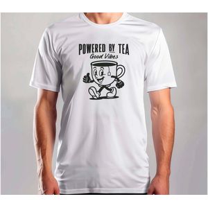 Powered By Tea - T Shirt - FunnyVibes - Funny - Gift - Cute - Grappig - LachenMaar - Sarcasm - SarcasmMode - Sarcasme - LekkerSarcastisch - Coffee - Tea