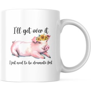 Grappige Mok met tekst: I'll get over it. I just need to be dramatic first. | Grappige Quote | Funny Quote | Grappige Cadeaus | Grappige mok | Koffiemok | Koffiebeker | Theemok | Theebeker