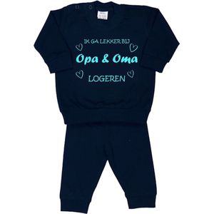 La Petite Couronne Pyjama 2-Delig ""Ik ga lekker bij opa & oma logeren"" Unisex Katoen Zwart/aquablauw Maat 104/110