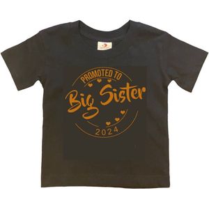 Shirt Aankondiging zwangerschap Promoted to Big Sister 2024 | korte mouw | Zwart/lila | maat 122/128 zwangerschap aankondiging bekendmaking Baby big sis sister