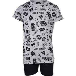 Weer een super gave jongens Shortama van het merk PEBBLE STONE met als thema LOST IN MUSIC. In een mooie kleur grijs met blauw. Maat 146/152.