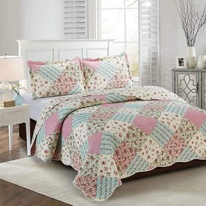 Lavandoux - Bedsprei - Quilt - Spring Floral Patchwork - 240x220 - 2-persoons - Roze