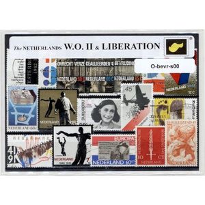 Nederland W.O. II & Bevrijding – Luxe postzegel pakket (A6 formaat) : collectie van verschillende postzegels van Nederland in WO 2 – kan als ansichtkaart in een A6 envelop - authentiek cadeau - kado - geschenk - kaart -  wereld oorlog - 2e - 5 mei