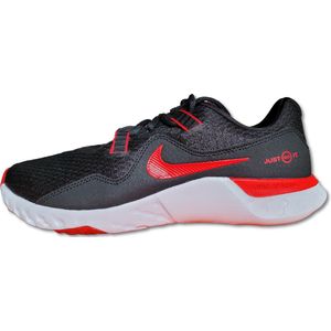 Nike Renew Retaliation TR 2 - Maat 42.5 / Sportschoenen