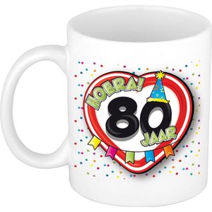 Bellatio Decorations Verjaardag cadeau mok leeftijd 80 jaar - hartje verkeersbord - multi - 300 ml