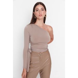 Trendyol Bruine Slanke Elastische Gebreide Blouse Met Enkele Mouw En Strikdetail Twoaw23Bz00094