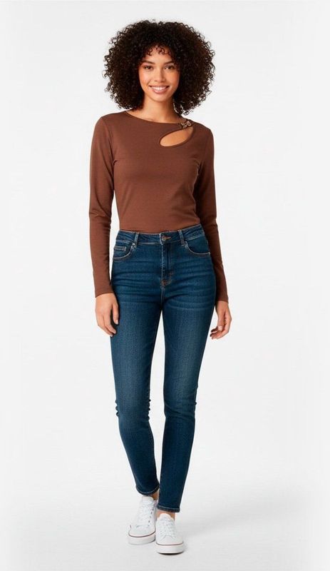 Guess - LS Eleanor Buckle Top - Regal Brown - Top