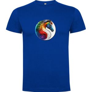 Kobalt Blauw T-Shirt met “Kleurrijk Yin Yang Paard“ Print Full Color maat 116 / 5/6 jaar