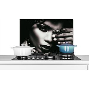 Spatscherm keuken 60x40 cm - Kookplaat achterwand Vrouw - Sieraden - Ring - Make up - Zwart - Wit - Ketting - Muurbeschermer - Spatwand fornuis - Hoogwaardig aluminium