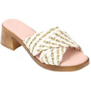 Comfortabele wijdte geweven raffia muiltjes