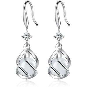 Tibri 524 - Zilverkleurige dames oorbellen met witte glas bal - Mooie lange oorbellen