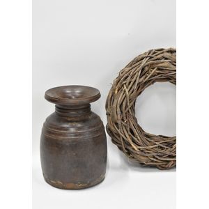 Authentieke nepalese houten oude pot/kruik - oude houten authentieke pot/kruik/vaas - Hoog 26 cm - sober - robuust - landelijk. (78)