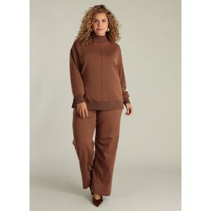 Yest - Curve - Sweater - Sand - Romeysa Essential