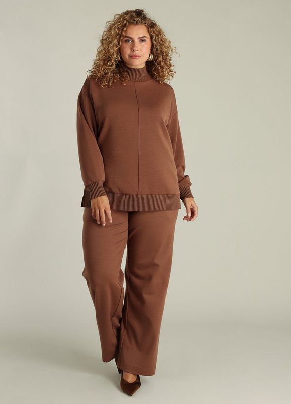 Yest - Curve - Sweater - Sand - Romeysa Essential