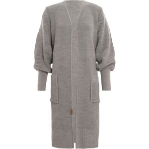 Knit Factory Patty Lang Gebreid Vest Iced Clay - Gebreide dames cardigan - Lang vest tot over de knie - Lichtgrijs damesvest - Pofmouw - 30% wol en 70% acryl - 36/38