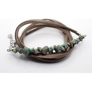 Wikkelarmband met half edelsteen split Afrikaans turquiose suède taupe