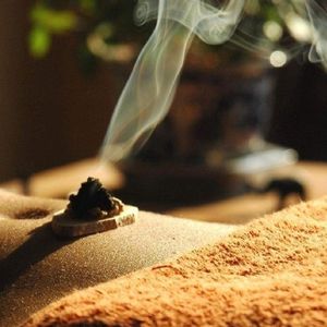 Gold Moxa Premium Natuurlijke Bijvoet Moxibustion - Kou Verdrijven - Pijn Verlichten - Gezondheidszorg - Verwarming Massage (1000g) .