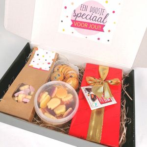 Chocolade cadeau box - Geschenkverpakking - Speciaal voor jou - Moederdag cadeau - Verjaardag - Geslaagd - Secretaresse dag - Dag van de zorg - Belgische Bonbons/Pralines - Emoji chocolade - hartjes - snoepbloemen