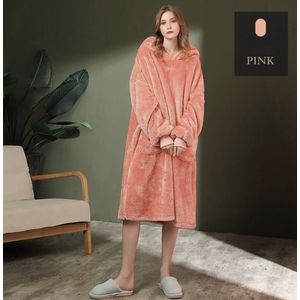 ZYLARO Hoodie Deken - Premium Flanel Oversized Hoodie - 70x110 cm - Hoodie & deken in één - Plaid Met Mouwen - Deken met mouwen - Roze