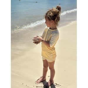 Ducksday - UV-Zwemshirt voor kinderen - UV-werend UPF50+ - Rashguard met Korte mouwen - unisex - Lemonade - Geel - maat 6 jaar