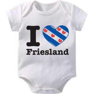 Hospitrix Baby Rompertje met Tekst I Love Friesland"" | 0-3 maanden | Korte Mouw | Cadeau voor Zwangerschap | Provincies Nederland | Friesland | Bekendmaking | Aankondiging | Aanstaande Moeder | Moederdag