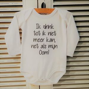 Baby Rompertje met grappige tekst | Ik drink tot ik niet meer kan, net als mijn oom!  | lange mouw | wit met zwart | maat 74/80  cadeautje zwangerschap aankondiging geboorte je wordt bent ( weer) oom geworden Kraamcadeau