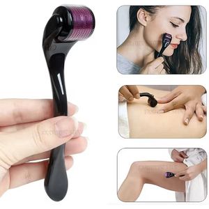 Dermaroller 540 - 2mm - Micro Naaldjes - Zwarte Gezichtsroller - Roller voor gezicht - Acne - Rimpels - Cellulitis - Littekens - Striae - Haargroei - Beter bloedsomloop - Gezichtsverzorging - CHPN