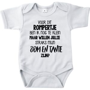 Baby romper met tekst zwangerschap aankondiging | Voor dit rompertje ben ik nog te klein maar willen jullie mijn oom en tante zijn? | Wit | korte mouw | maat 56 cadeautje zwangerschap aankondiging bekendmaking |Cadeautje 100% katoen.
