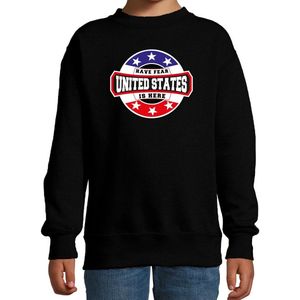 Have fear United States is here sweater met sterren embleem in de kleuren van de Amerikaanse vlag - zwart - kids - Amerika supporter / Amerikaans elftal fan trui / EK / WK / kleding 134/146