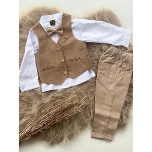luxe jongens kostuum-kinderpak- kinderkostuum-3 delige set -lichtbruine camel vest , beige broek, effen witte hemd, vlinderstrik-bruidsjonkers-bruiloft-feest-verjaardag-fotoshoot- 8 jaar maat 128