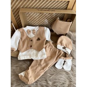 Luxe geschenkdoos-5 delige set- Baby pak-biokatoen-organic-anti allergisch -natural baby wear-kraamcadeau-new born-doopsel-fotoshoot-babyshower- katoen-licht bruin cognac kleur-maat 56- vanaf geboorte tem 3 maanden