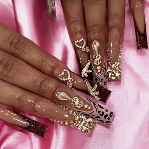 Set van 24 lange press-on nagels met gouden vlinders voor Valentijnsdag