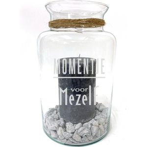 Windlicht/Vaas met tekst gravure QUOTE: MOMENTJE VOOR MEZELF. Zonder kaars en stenen. Cadeau-verjaardag-bedankje. Het formaat is 30cm, 16cm doorsnede.