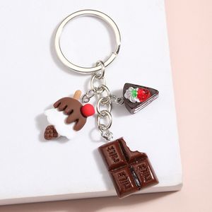 Sleutelhanger IJsje Taart Chocola - Sleutelhanger Chocolade - Melkchocola - Kadootje - Bruine Keychain - Taartpuntje Aardbei - Klein Cadeautje - IJsje Mini Sleutelhanger