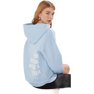 Trendyol Ecru Oversized/Brede Pasvorm Gebreid Sweatshirt Met Dikke Binnenkant, Fleece Op De Achterkant En Print Twoaw23Sw00904