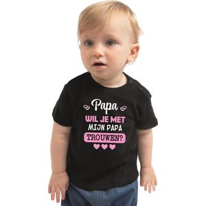 Bellatio Decorations huwelijksaanzoek baby t-shirt - Papa/Papa - zwart - pride bruiloft/trouwen 74