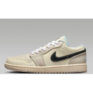 Nike Air Jordan 1 Low SE wmns - Maat 40.5