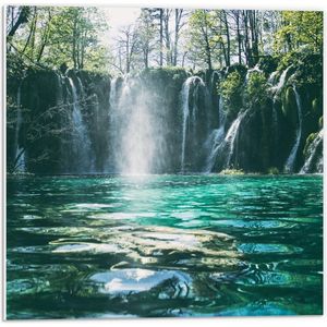 Forex - Watervallen in het Meer - 50x50cm Foto op Forex