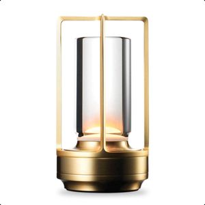 Goliving Tafellamp Oplaadbaar – Lantaarn – Draadloos en dimbaar �– Moderne touch lamp – Nachtlamp Slaapkamer – 17.5 cm – Goud