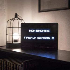 Letterbord met LED-verlichting | Light Up LED PEG Letter Board | Letterboard inclusief 120 letters en cijfers | Decoratie Gadget Cadeau Artikel | 30 x 21 x 4 cm | Wit LED Verlichting