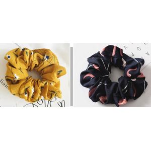 BY-ST6 - Scrunchie Haarelastiek - Duopack/ set - kleuren donkerblauw flamingo + okergeel bloemen -  haarelastiek - one size