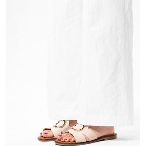 Manfield - Dames - Witte leren slippers met chain - Maat 38